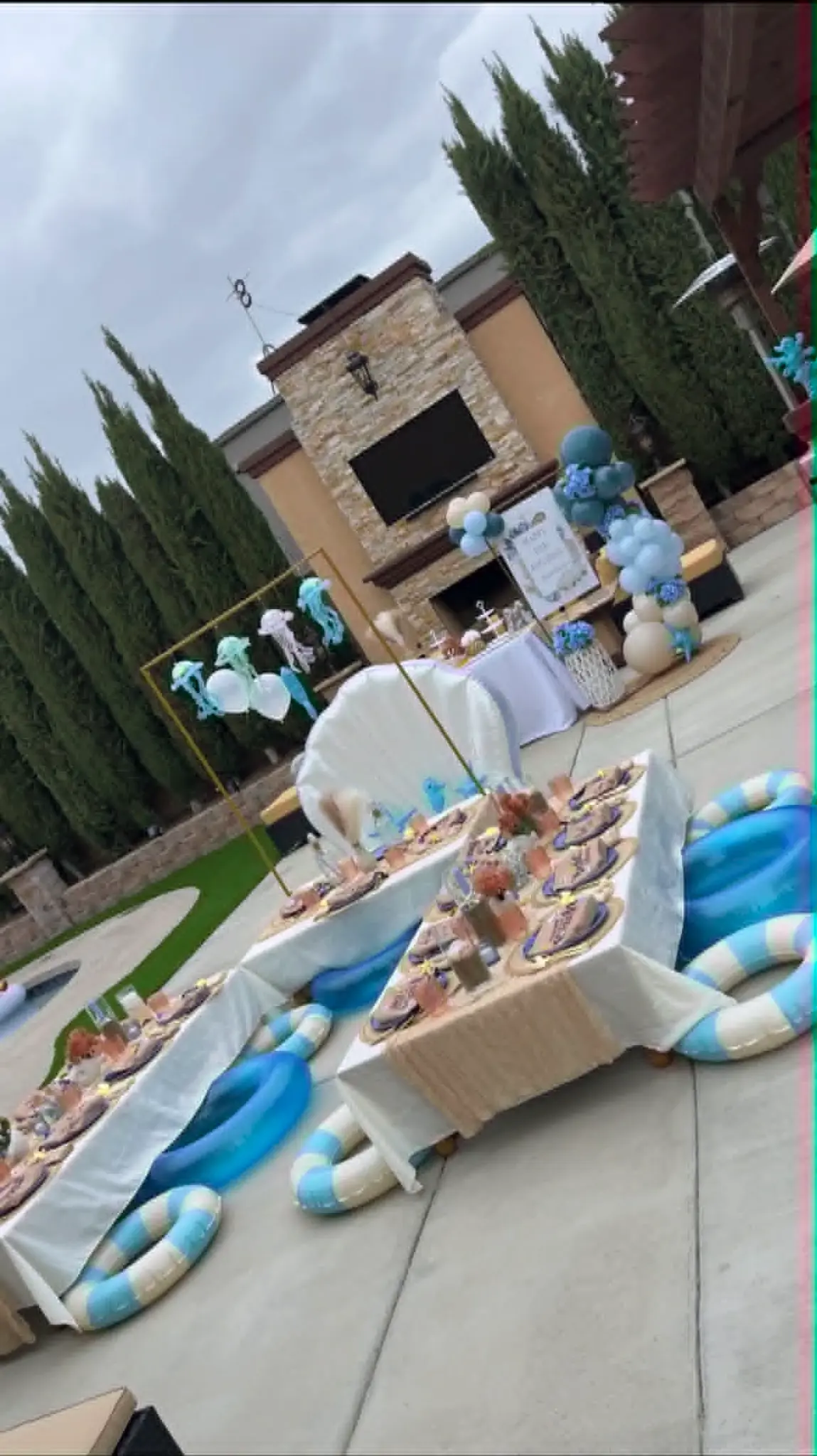 Wide angle under the sea birthday party setup